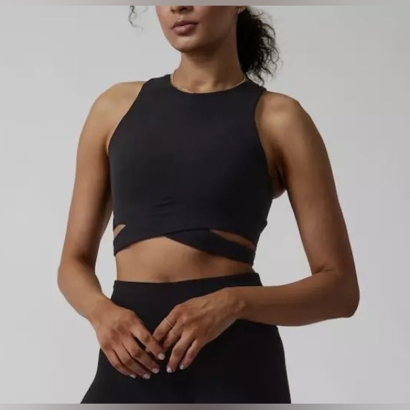 ATHLETA CONSCIOUS CUT OUT CROP D-DD - Picture 8 of 14